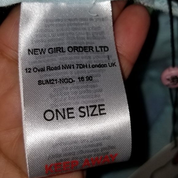 HELLO KITTY BUCKET HAT - Picture 7 of 7